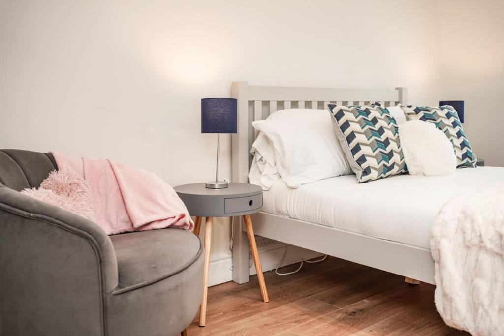 Newly Renovated Modern 4 Bed 3 Bath Apartment Londyn Zewnętrze zdjęcie