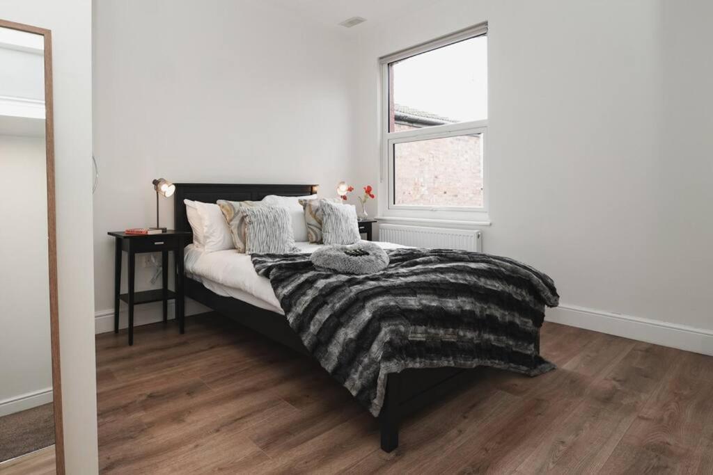 Newly Renovated Modern 4 Bed 3 Bath Apartment Londyn Zewnętrze zdjęcie