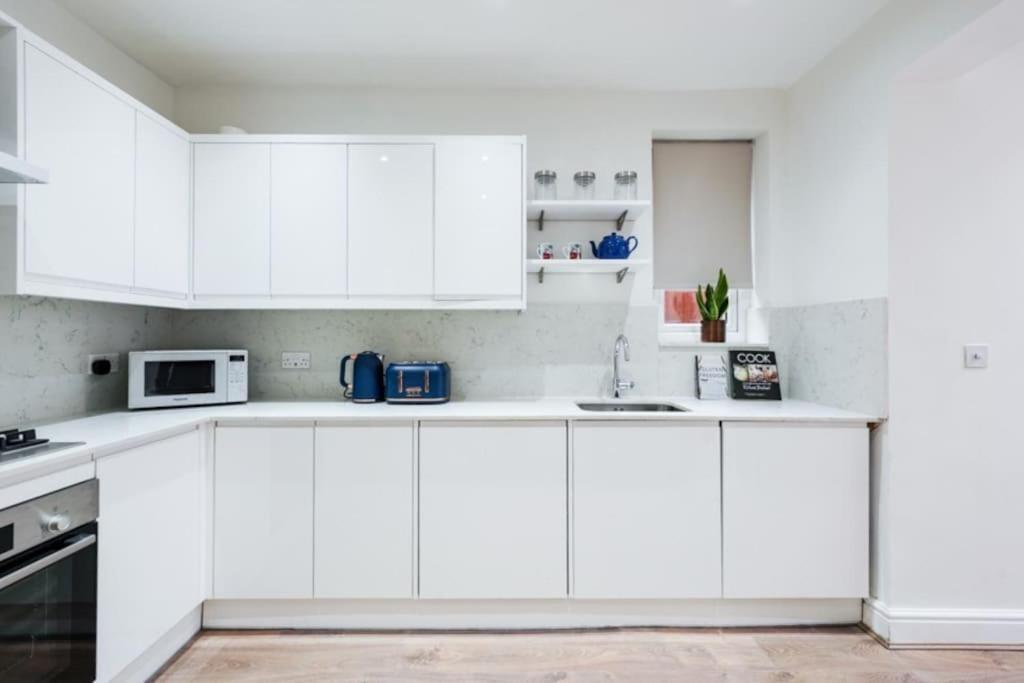 Newly Renovated Modern 4 Bed 3 Bath Apartment Londyn Zewnętrze zdjęcie