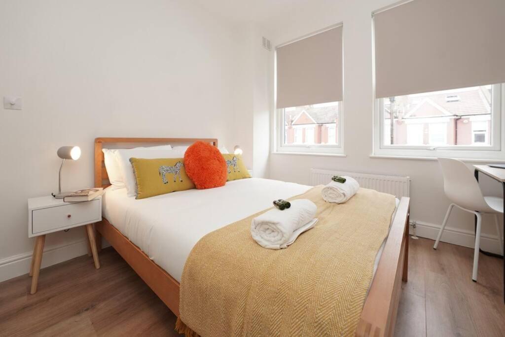 Newly Renovated Modern 4 Bed 3 Bath Apartment Londyn Zewnętrze zdjęcie
